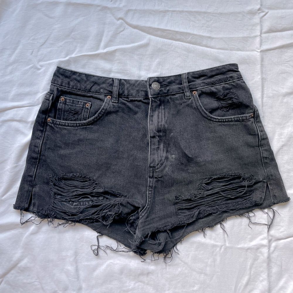 Topshop 100% Cotton High-Waisted Distressed Black Moto Mom Shorts, Sz 8